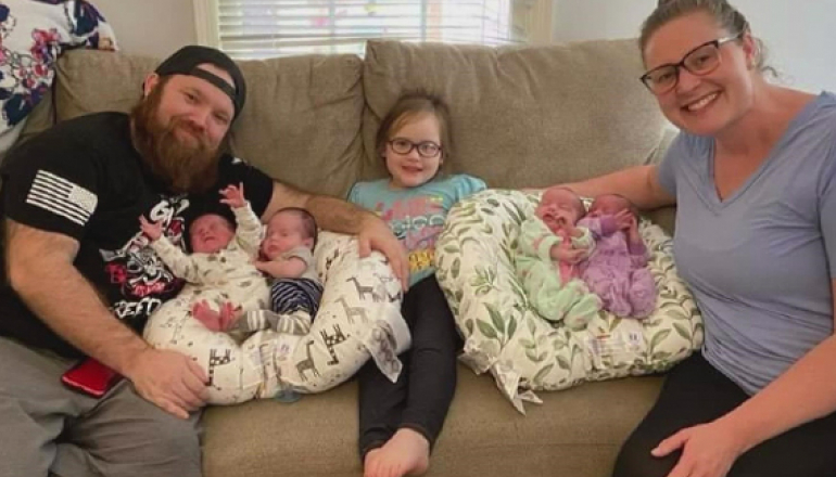 A Mom Gives Birth to Extremely Rare Quadruplets | Pregnant Life